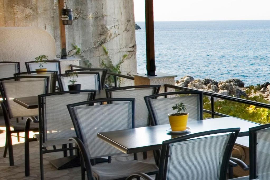 Anniska Hotel Kardamyli Exterior foto